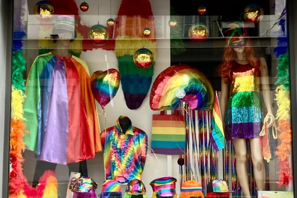 Identité – Diversité – Fierté